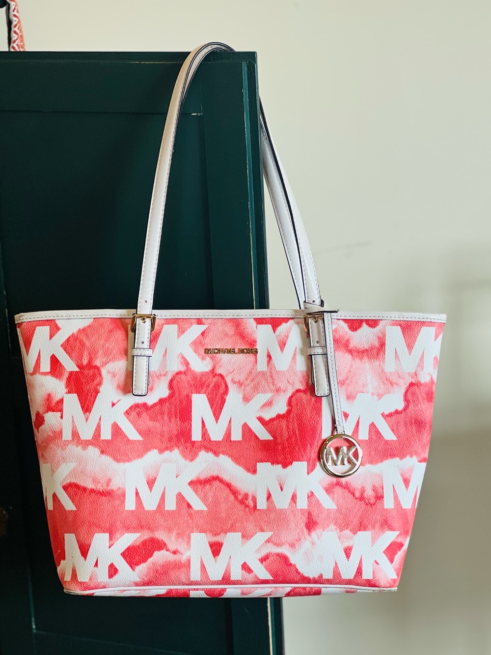 Michael KORS Jet Set Grapefruit Tote Bag Logo